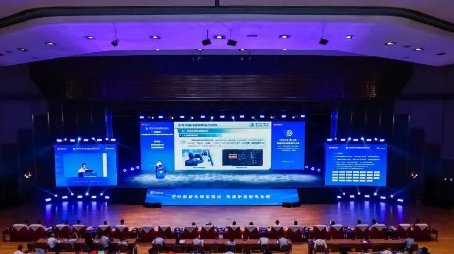 活动回顾丨新利18客服电话24小时人工服务热线查询2025年第八届新型配电系统技术大会之行圆满结束！